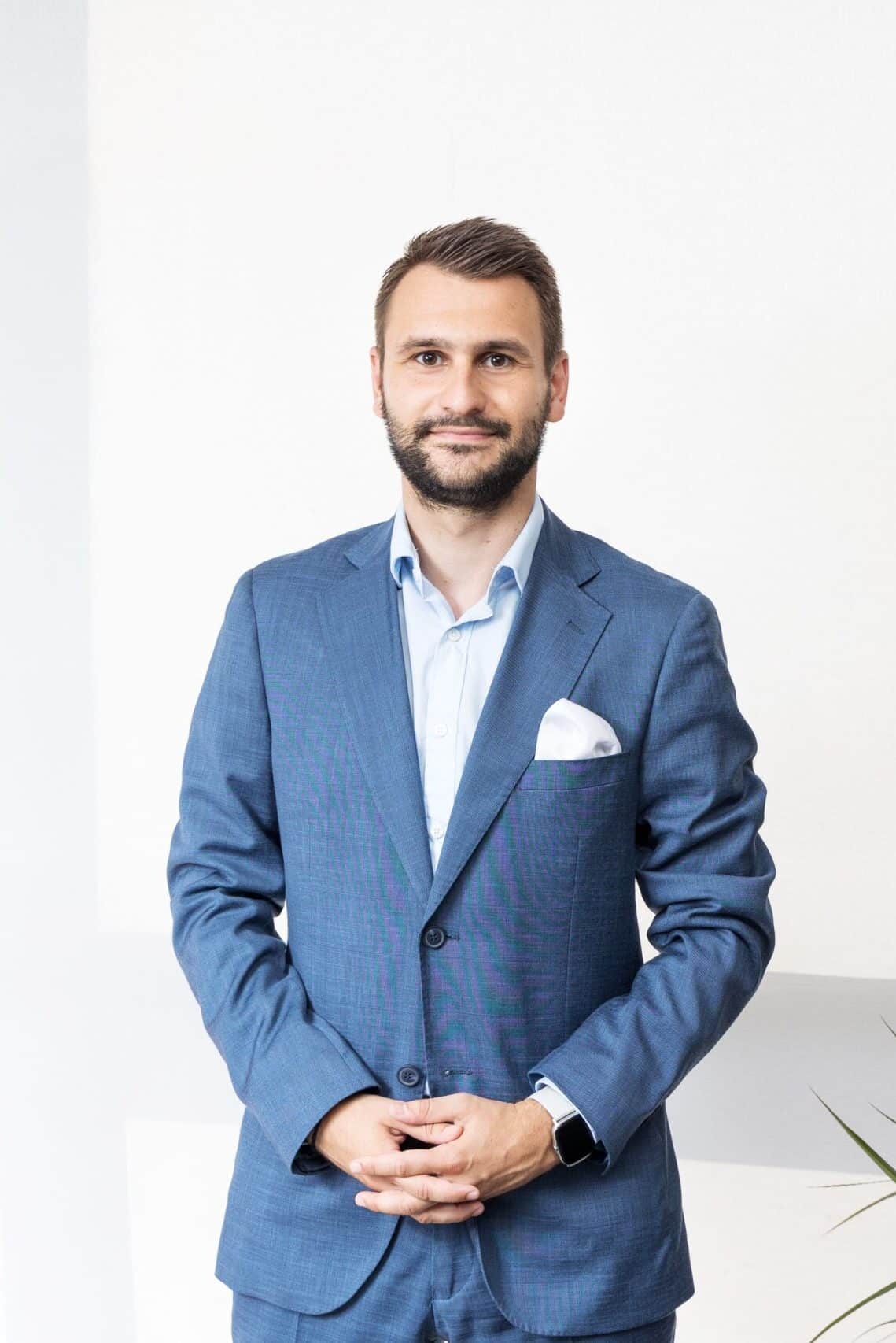 ΣΤΕΦΑΝΟΣ_ΧΑΝΤΖΙΑΡΑΣ